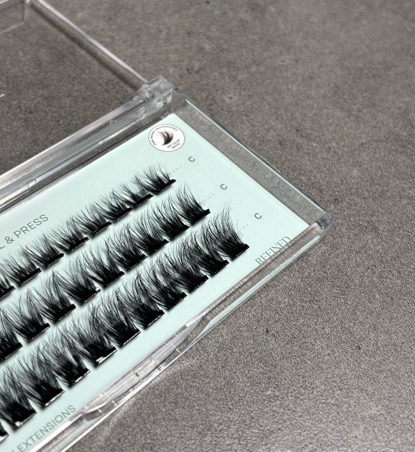 Twin pack of lashes with Tweezers