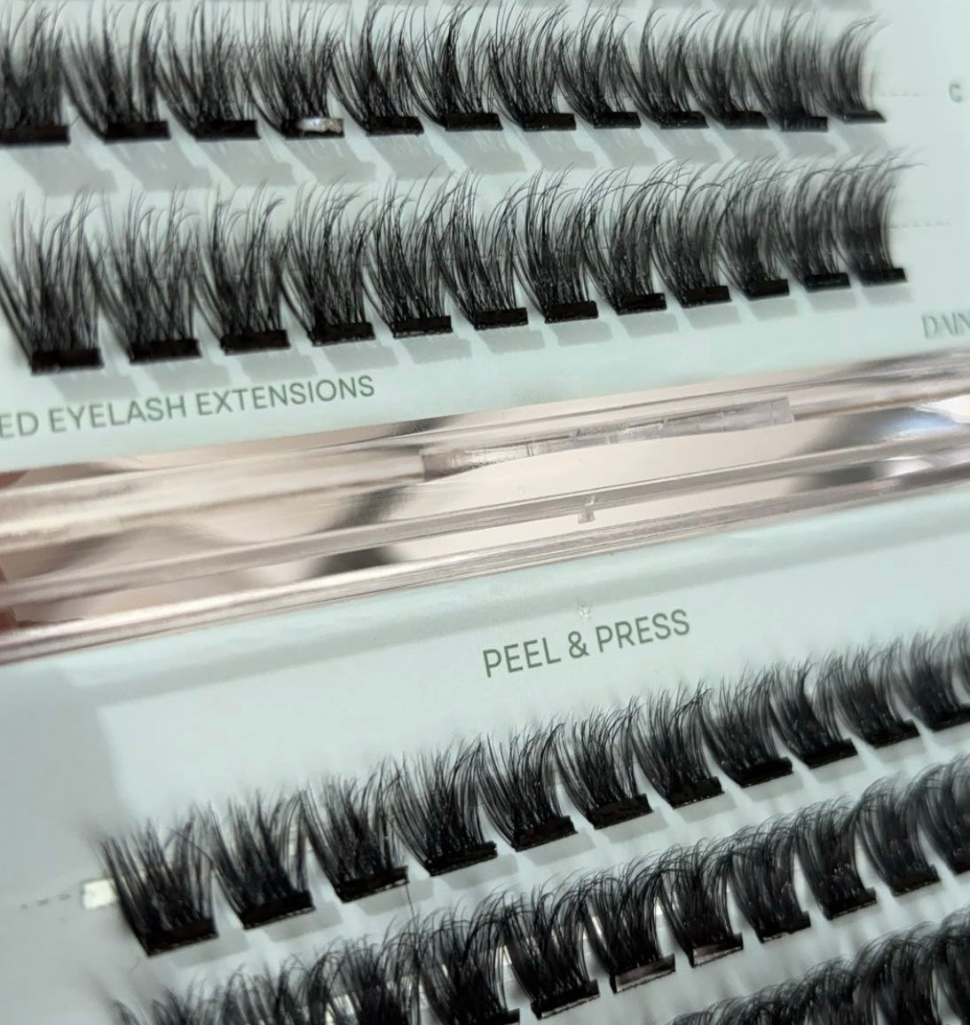 Twin pack of lashes with Tweezers